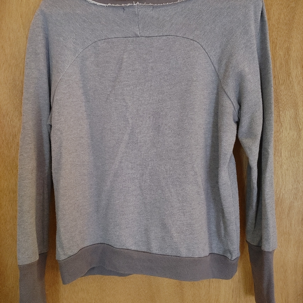 Sweatshirt - Picture 2 of 4